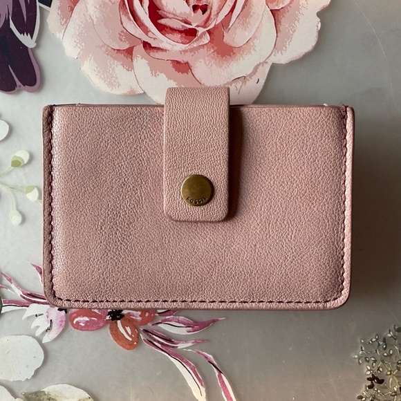 FOSSIL CREDIT CARD/COIN WALLET - Picture 1 of 4